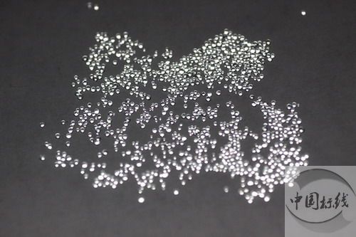 山丹金属表面处理厂喷砂玻璃微珠清理